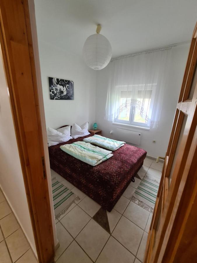 Zseki Apartman Hajdúszoboszló Екстериор снимка