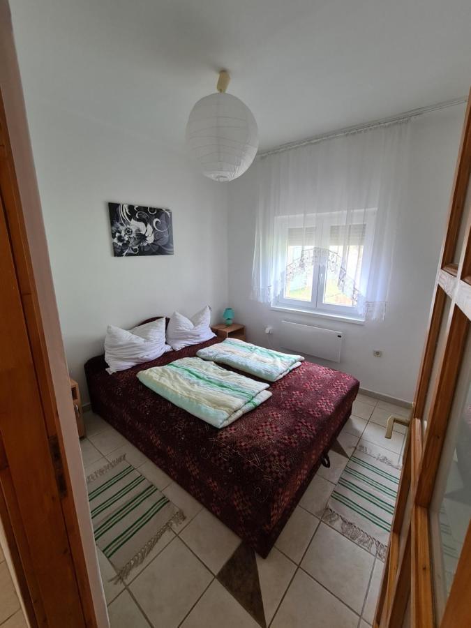 Zseki Apartman Hajdúszoboszló Екстериор снимка