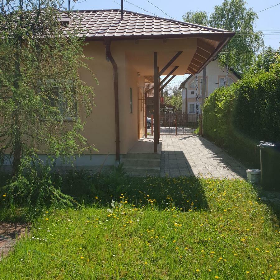 Zseki Apartman Hajdúszoboszló Екстериор снимка